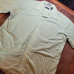 VanHuesen wrinkle free striped short sleeve button up